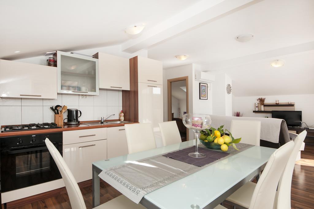 Guest House Loranum Sevid Habitación foto