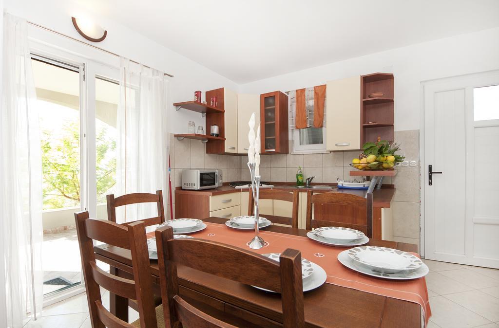 Guest House Loranum Sevid Habitación foto